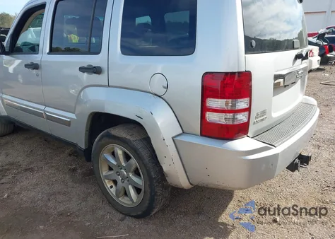 2010 Jeep Liberty Limited z USA, uszkodzony, nr VIN 1J4PP5GK3AW146481